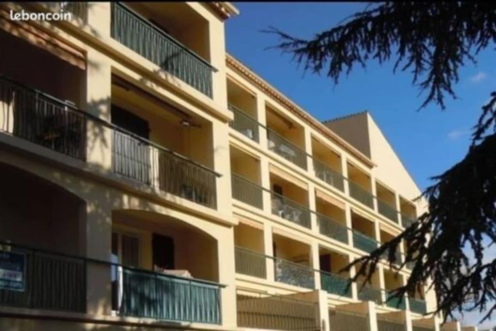 Les Fontaines Apartment
